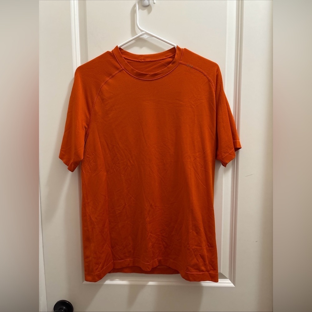 Lululemon Men’s Orange Swiftly Tech Crewneck Short Sleeve Tee Size Medium